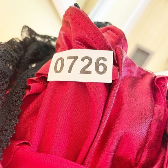 Red corset size large - Picture 9 of 9